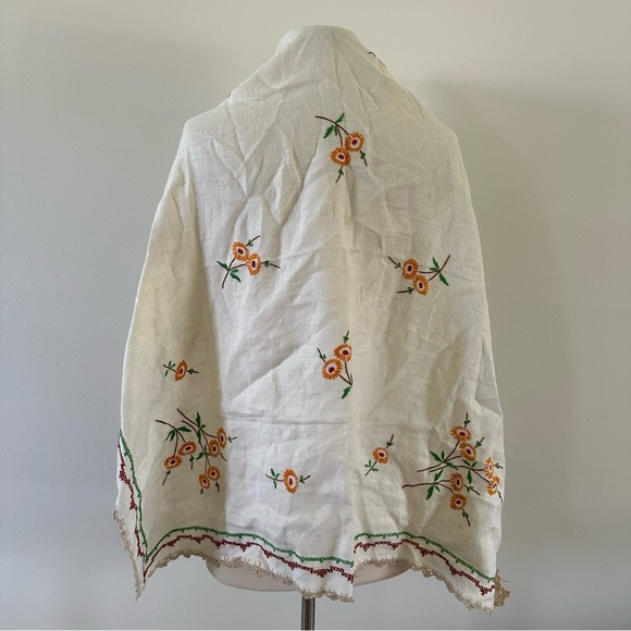 Vintage One of a kind Embroidered Scarf Tapestry Linen Crotchet - Picture 5 of 8